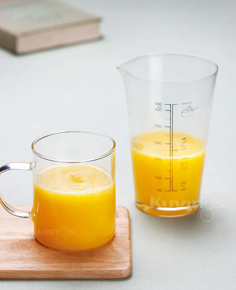 Raminančios kriaušių ir imbiero sultys